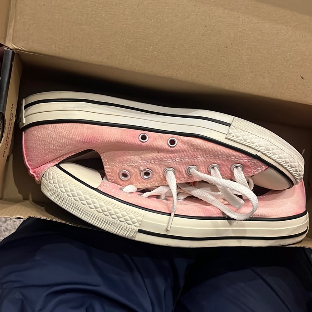 Bleach converse